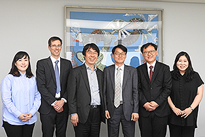 署名の様子