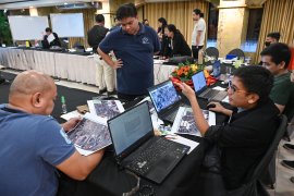 Representative from Manila City exchanges knowledge during the Planning Workshop for Clean Air Transport Measures